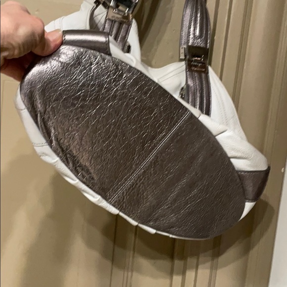 Purse - Picture 2 of 7